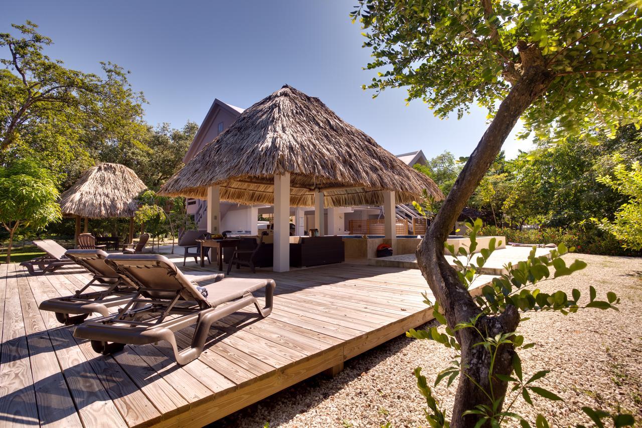 Bayshore Bijou Suites Maya Beach Eksteriør bilde