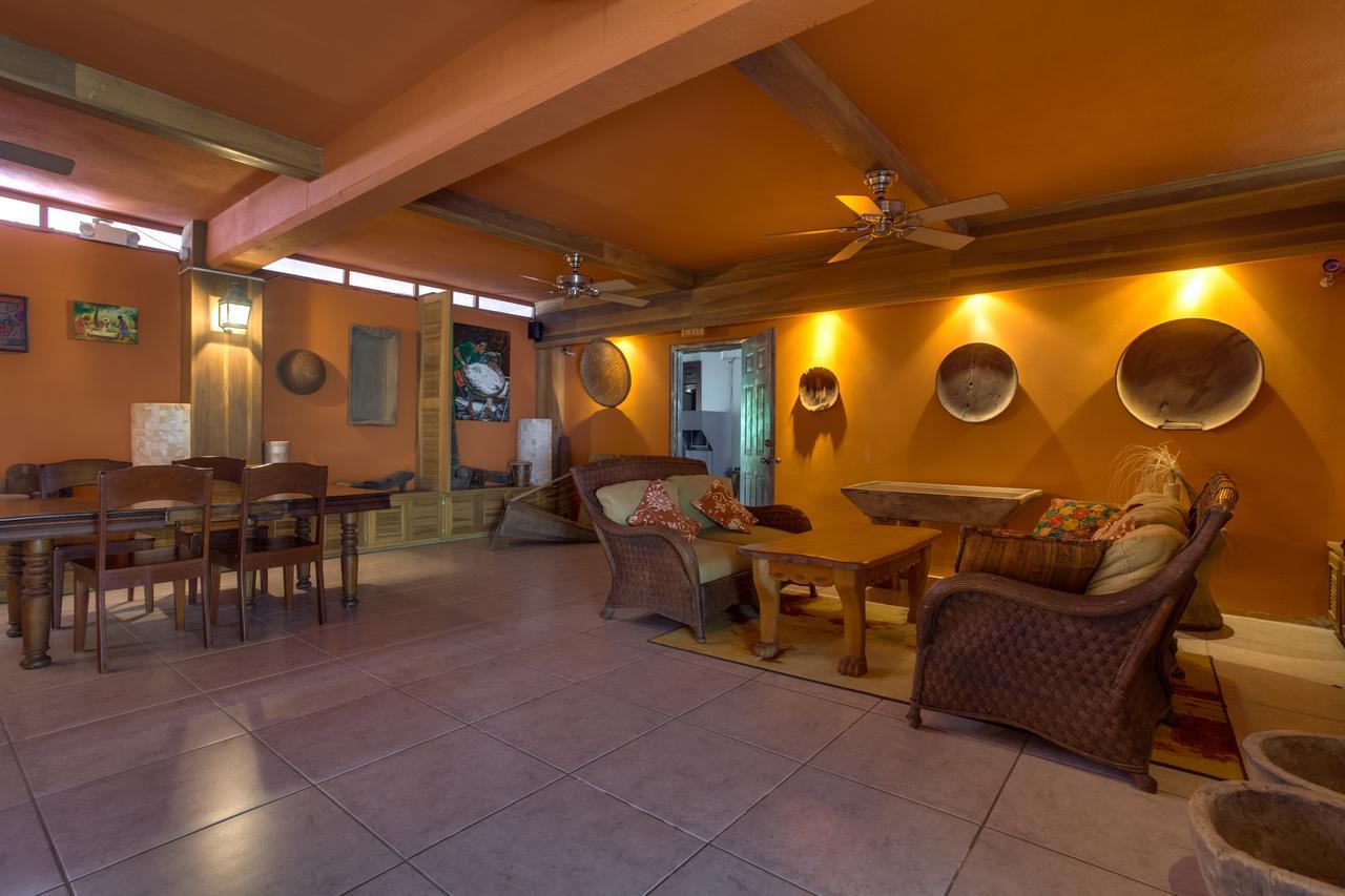 Bayshore Bijou Suites Maya Beach Eksteriør bilde