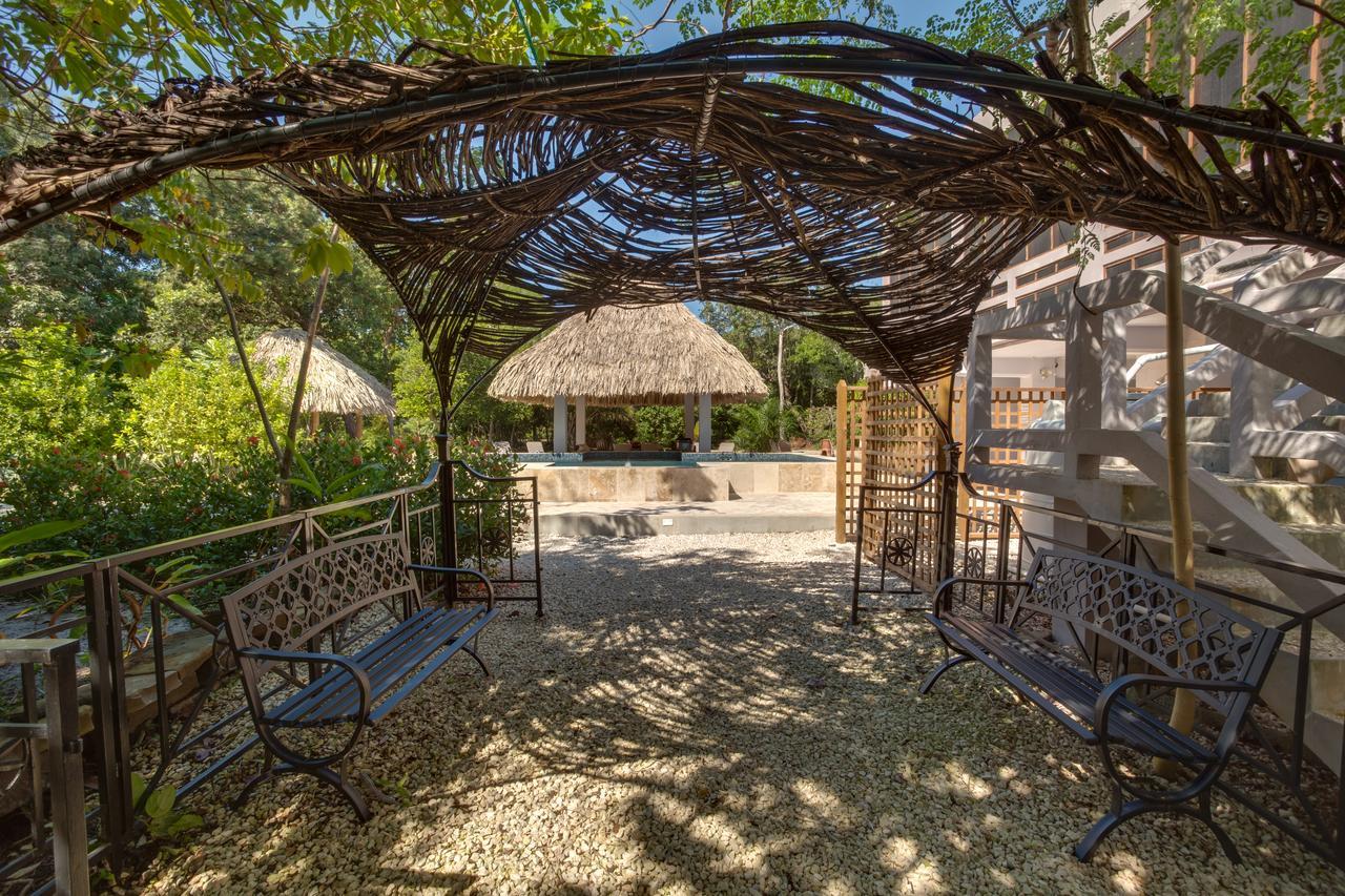 Bayshore Bijou Suites Maya Beach Eksteriør bilde
